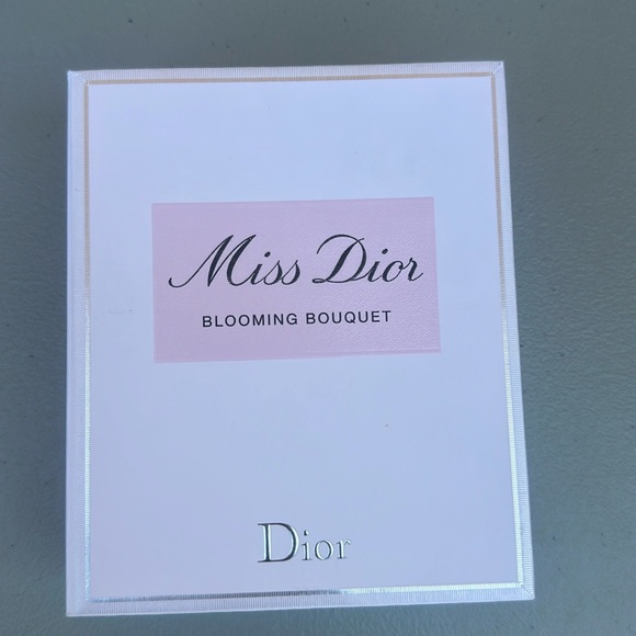New MISS DIOR BLOOMING BOUQUET Mini Set - Picture 3 of 5